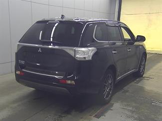 2013 Mitsubishi Outlander - Thumbnail
