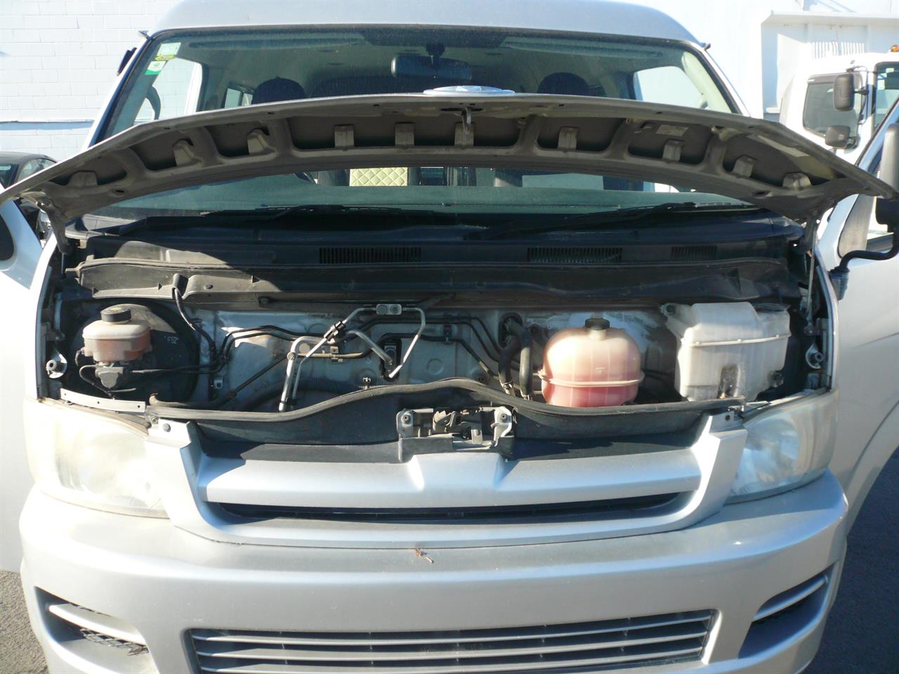 2005 Toyota Hiace