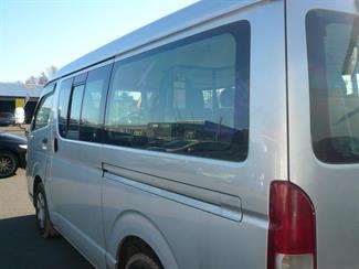2005 Toyota Hiace - Thumbnail