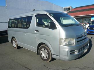 2005 Toyota Hiace - Thumbnail