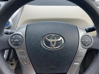 2015 Toyota Prius - Thumbnail