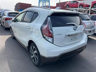 2016 Toyota Aqua - Thumbnail