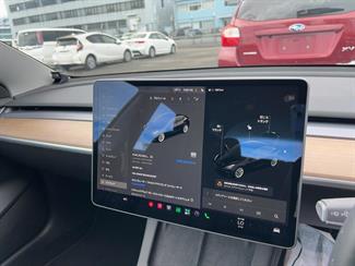 2021 Tesla Model 3 - Thumbnail