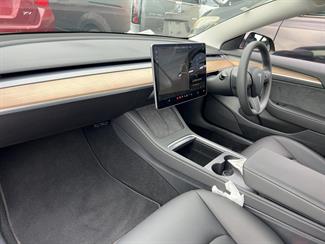 2021 Tesla Model 3 - Thumbnail