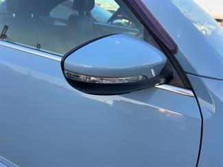 2014 VW THE BEETLE - Thumbnail