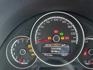 2014 VW THE BEETLE - Thumbnail