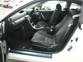 2004 Nissan Skyline - Thumbnail