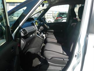 2020 Nissan SERENA - Thumbnail