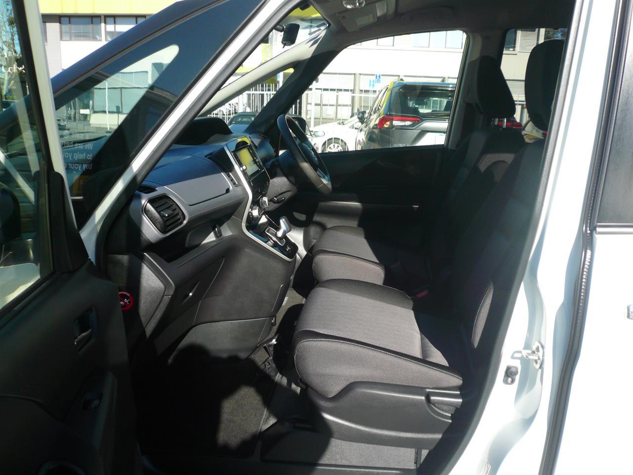 2020 Nissan SERENA