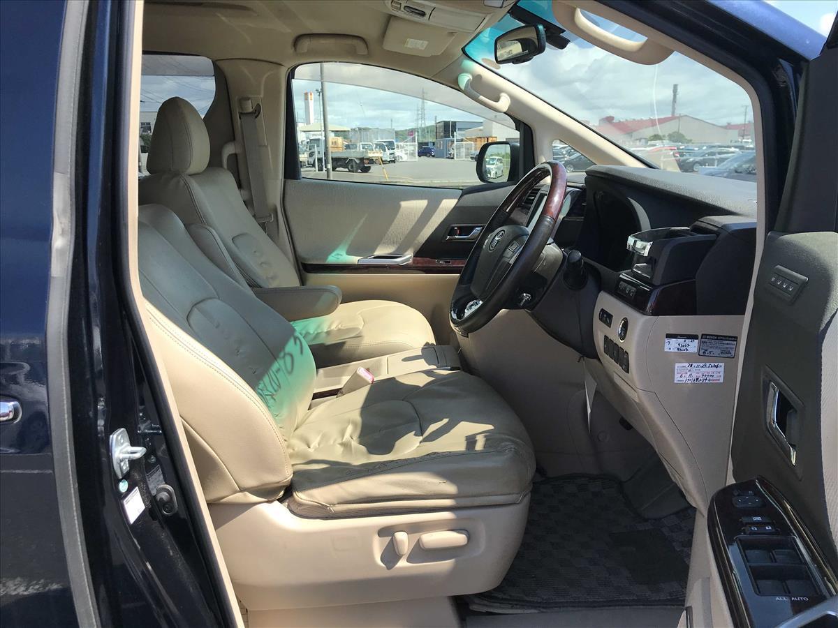 2014 Toyota Alphard