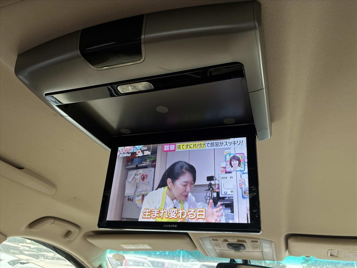 2014 Toyota Alphard
