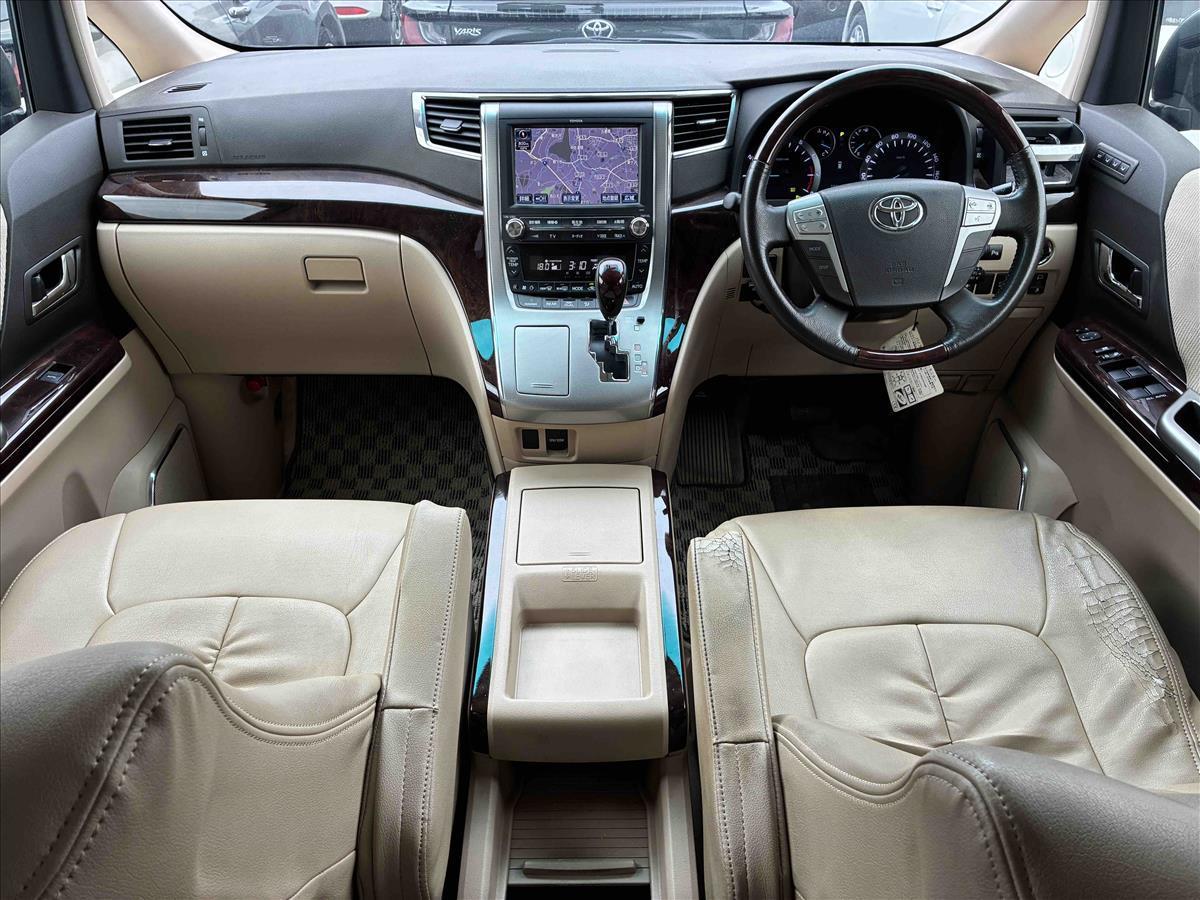 2014 Toyota Alphard