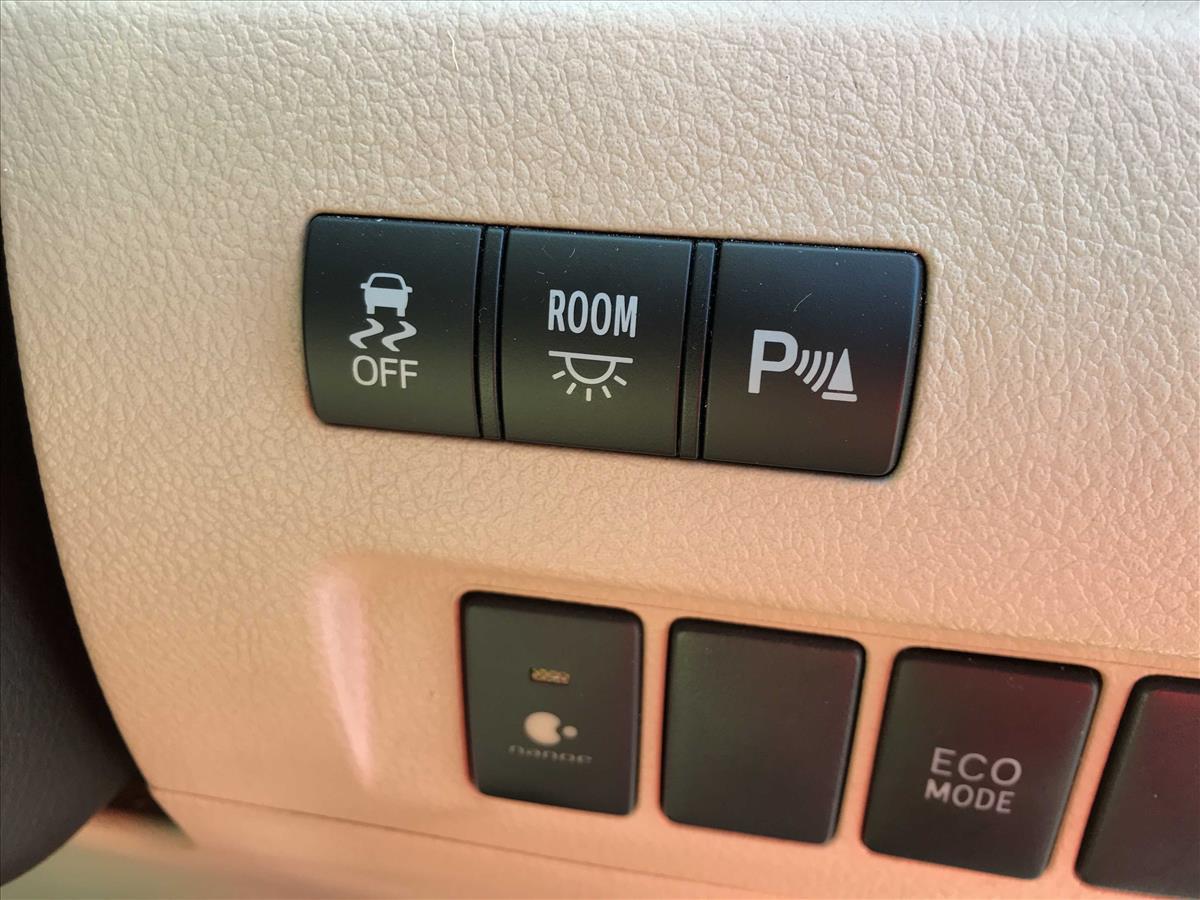 2014 Toyota Alphard