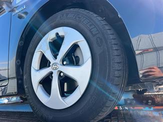 2015 Toyota Prius - Thumbnail