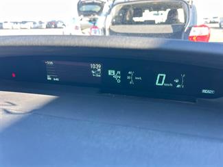 2014 Toyota Prius - Thumbnail