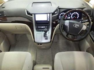 2012 Toyota Alphard - Thumbnail