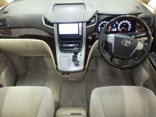 2012 Toyota Alphard