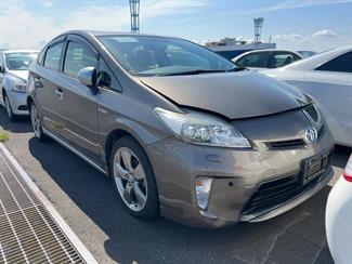 2014 Toyota Prius - Thumbnail