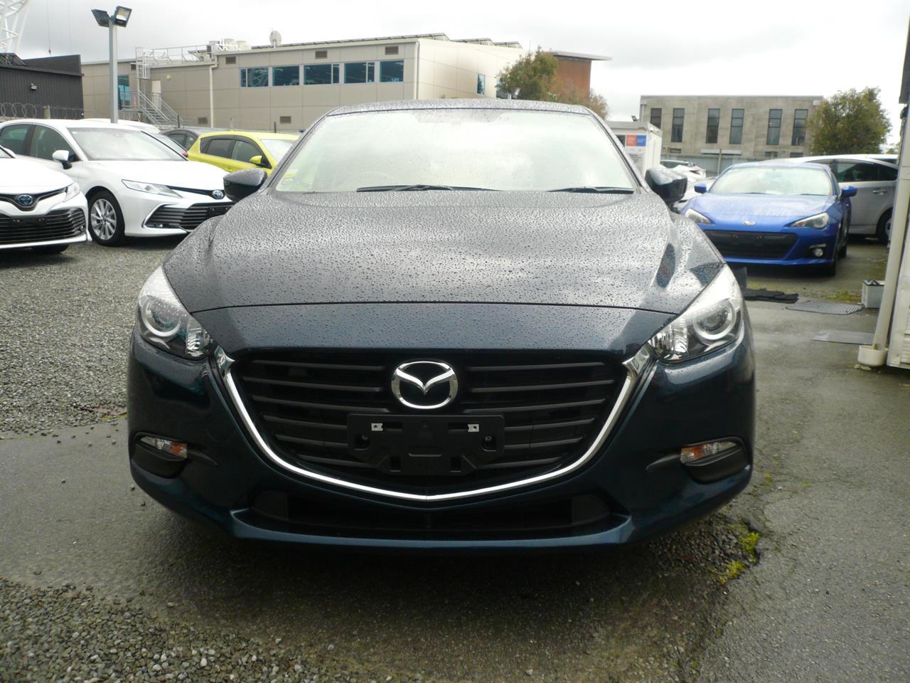 2016 Mazda Axela