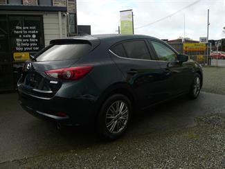 2016 Mazda Axela - Thumbnail