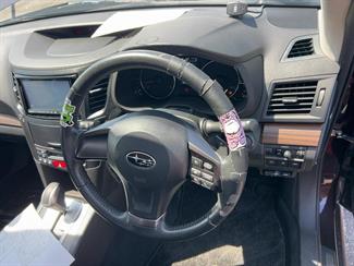 2013 Subaru OUTBACK - Thumbnail