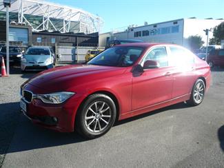 2012 BMW 320i - Thumbnail
