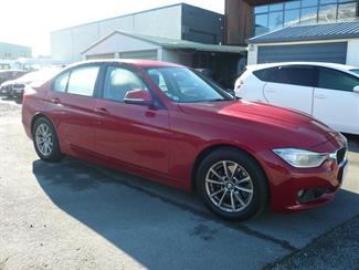 2012 BMW 320i - Thumbnail