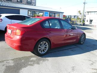 2012 BMW 320i - Thumbnail