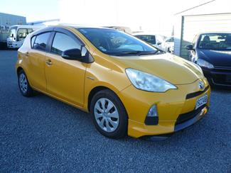 2012 Toyota Aqua - Thumbnail