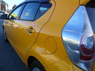 2012 Toyota Aqua - Thumbnail
