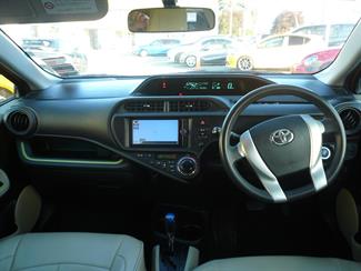 2012 Toyota Aqua - Thumbnail