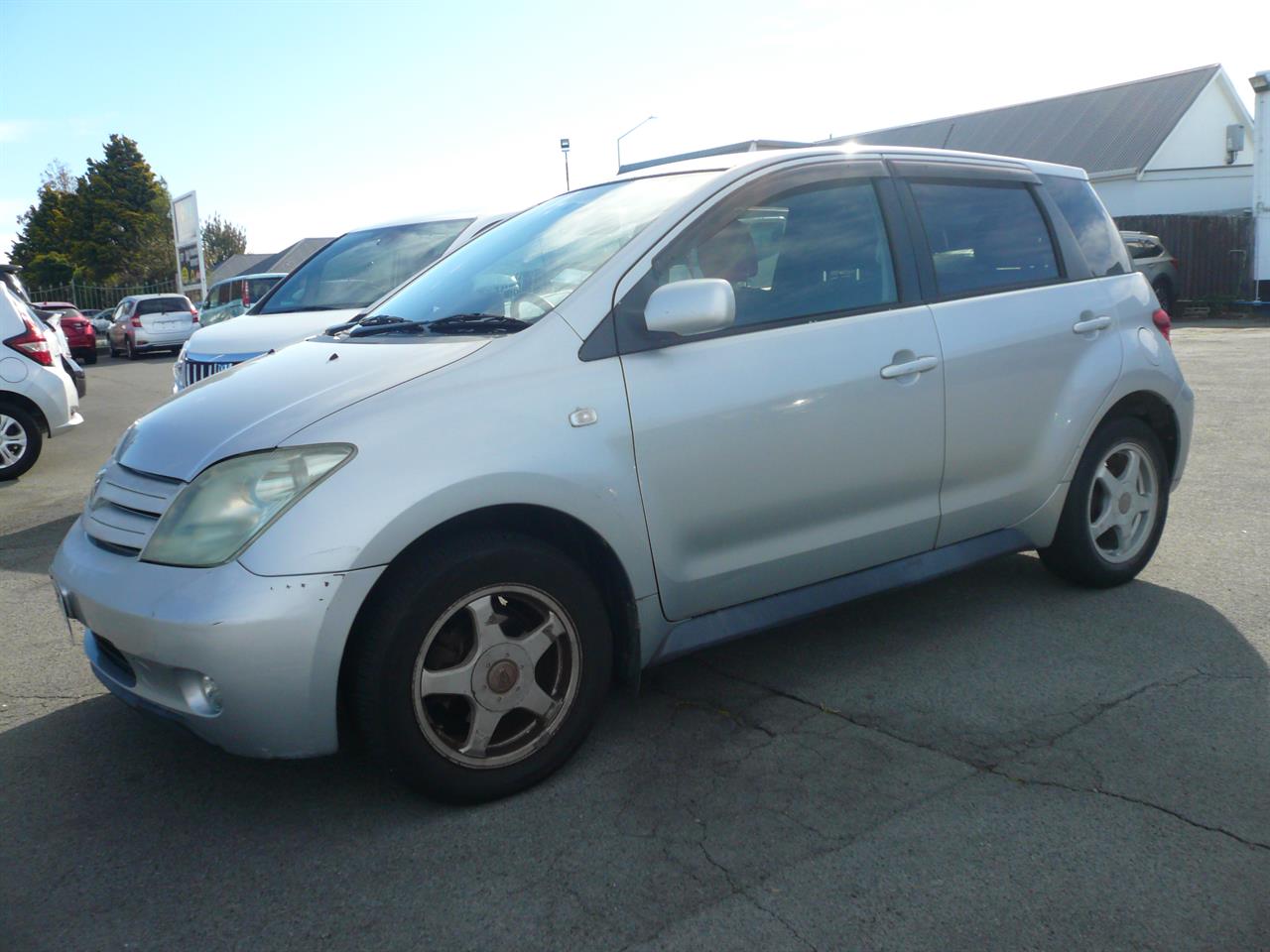 2004 Toyota IST
