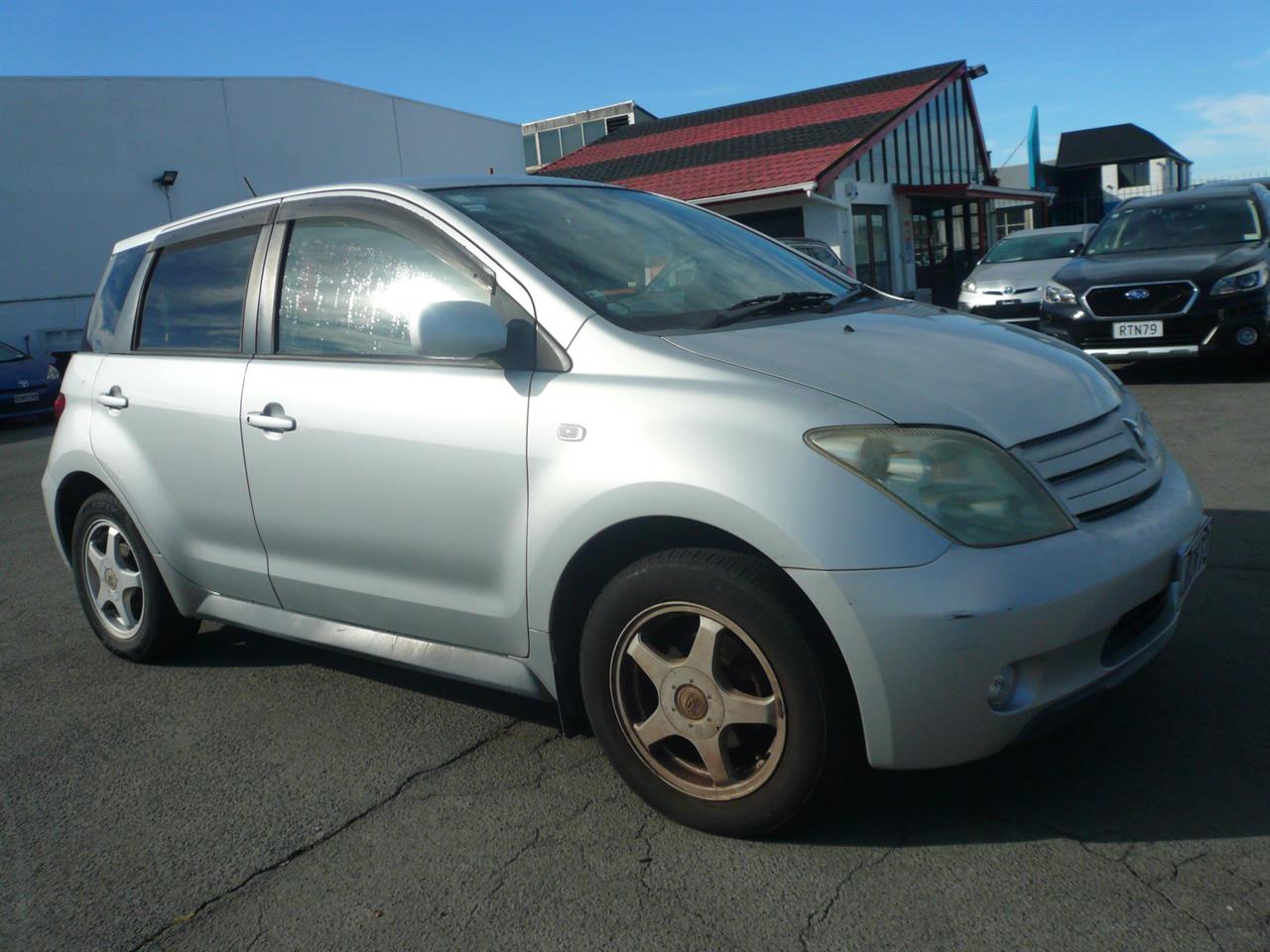 2004 Toyota IST