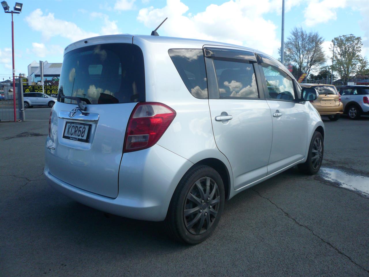 2005 Toyota COROLLA