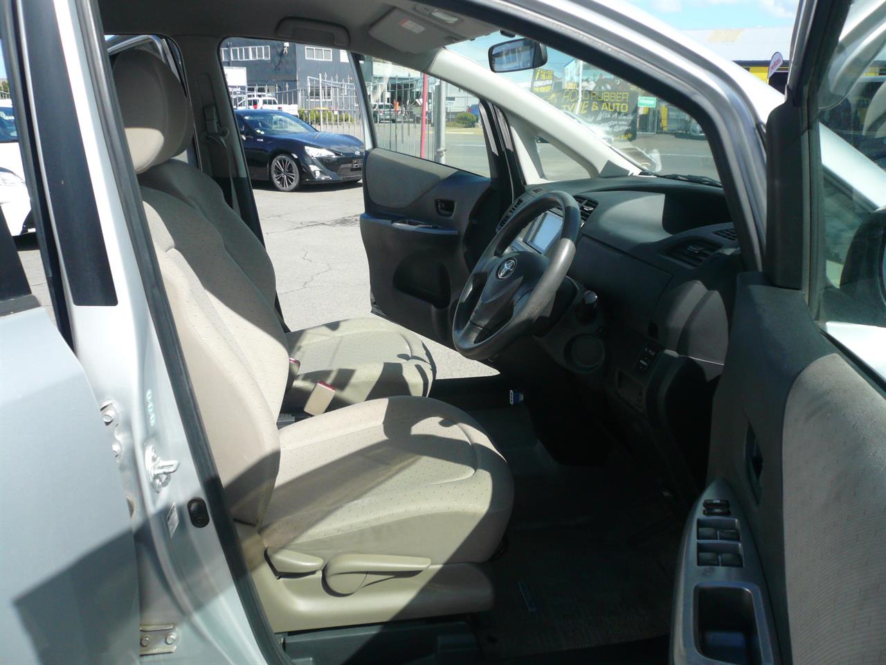 2005 Toyota COROLLA