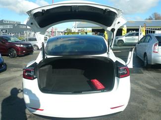 2021 Tesla Model 3 - Thumbnail