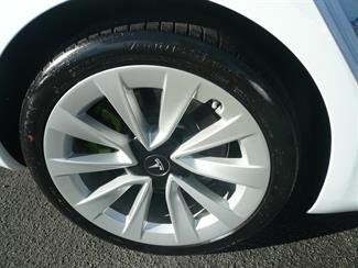 2021 Tesla Model 3 - Thumbnail