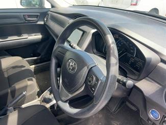 2023 Toyota COROLLA - Thumbnail