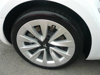 2021 Tesla Model 3 - Thumbnail