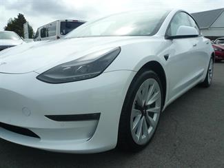 2021 Tesla Model 3 - Thumbnail