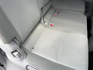 2013 Toyota PRIUS ALPHA - Thumbnail