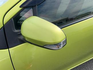 2014 Toyota Aqua - Thumbnail