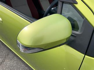 2014 Toyota Aqua - Thumbnail