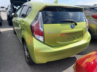 2014 Toyota Aqua - Thumbnail