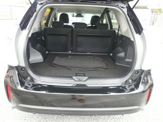 2020 Toyota Prius - Thumbnail