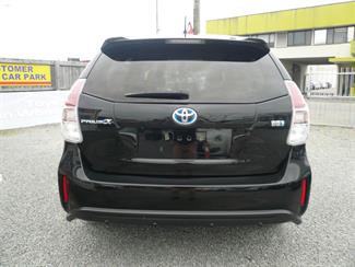 2020 Toyota Prius - Thumbnail