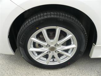 2014 Toyota SPADE - Thumbnail