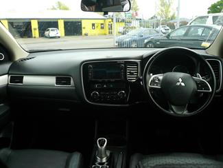 2013 Mitsubishi Outlander - Thumbnail