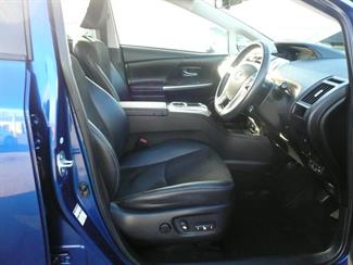 2015 Toyota Prius - Thumbnail