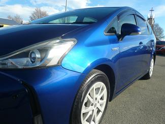 2015 Toyota Prius - Thumbnail